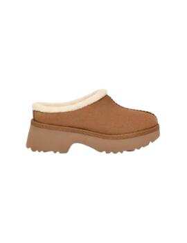 Zueco Ugg New Heights Cozy Clog Chesnut