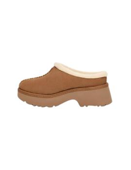 Zueco Ugg New Heights Cozy Clog Chesnut