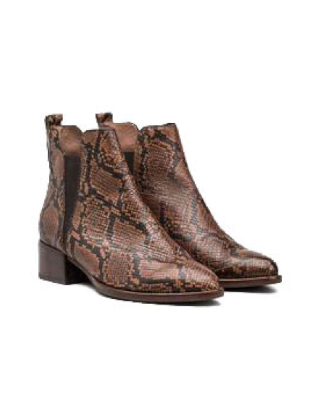 Botín Wonders Plano Cut Out Camel