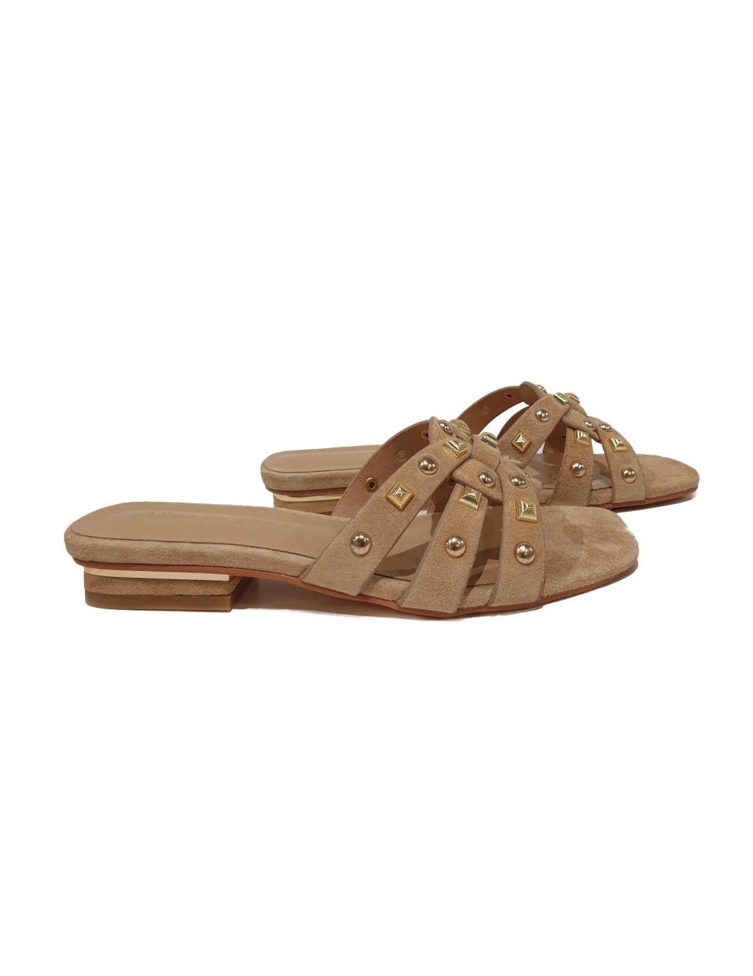 Sandalia Alma En Pena Descalza Tachuelas Beige
