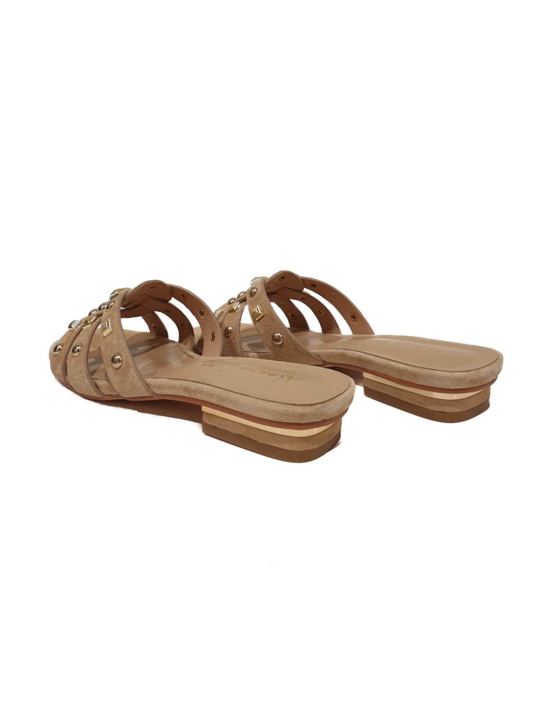 Sandalia Alma En Pena Descalza Tachuelas Beige