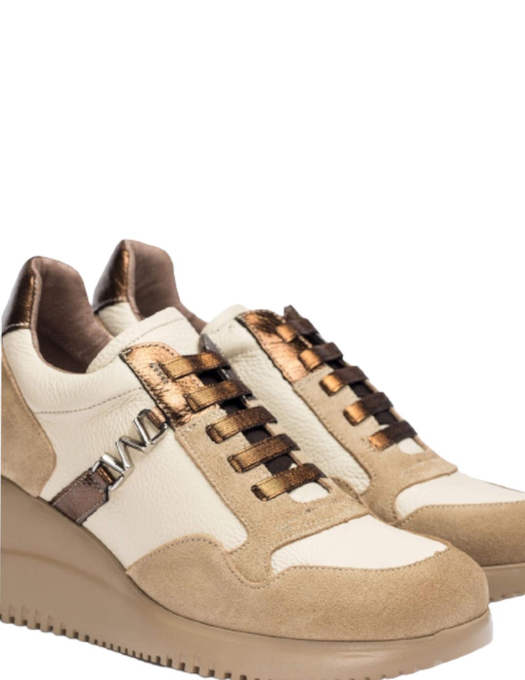 Deportivas Wonders Eva Beige