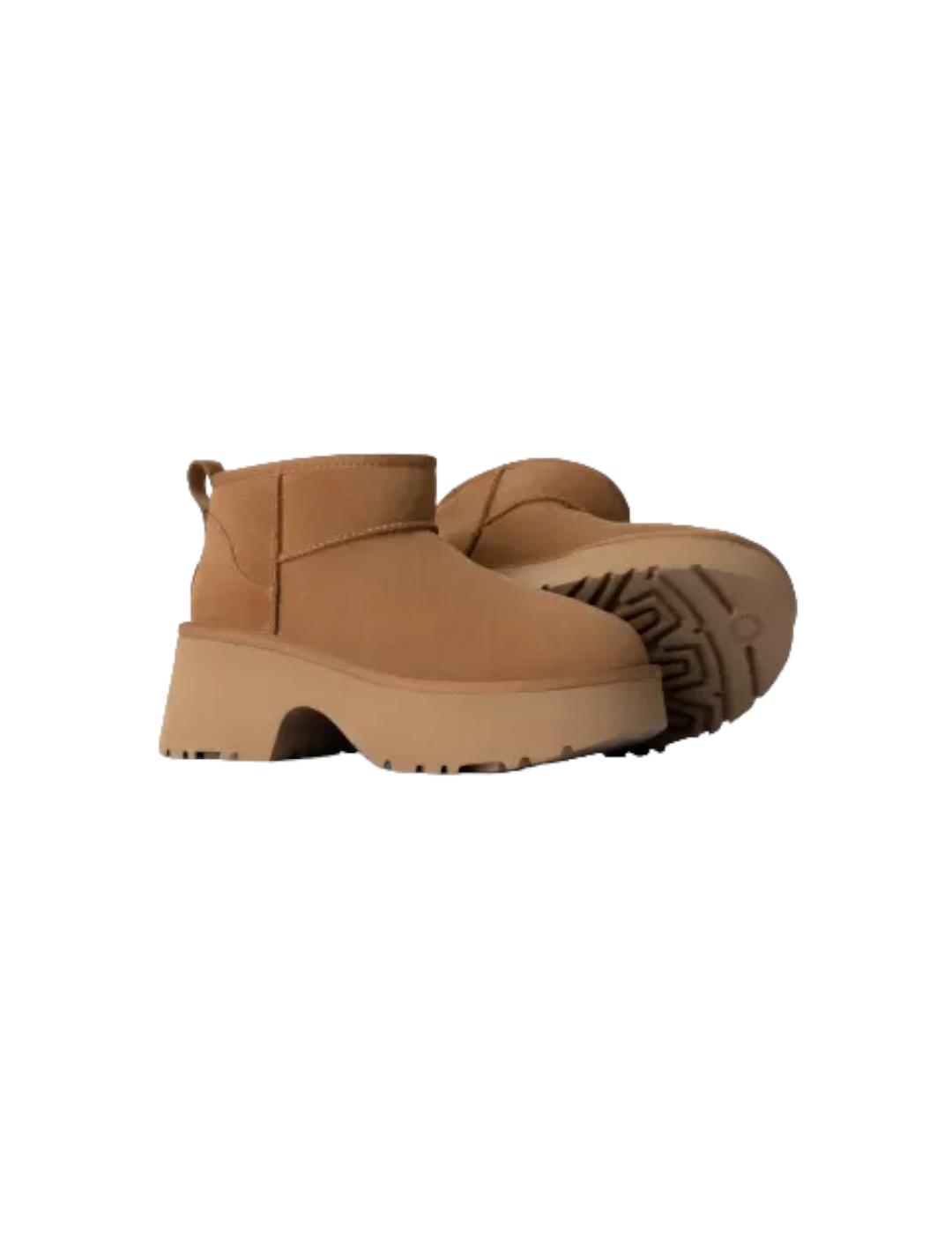 Botín Ugg Classic Ultra Mini New Heights Chesnut