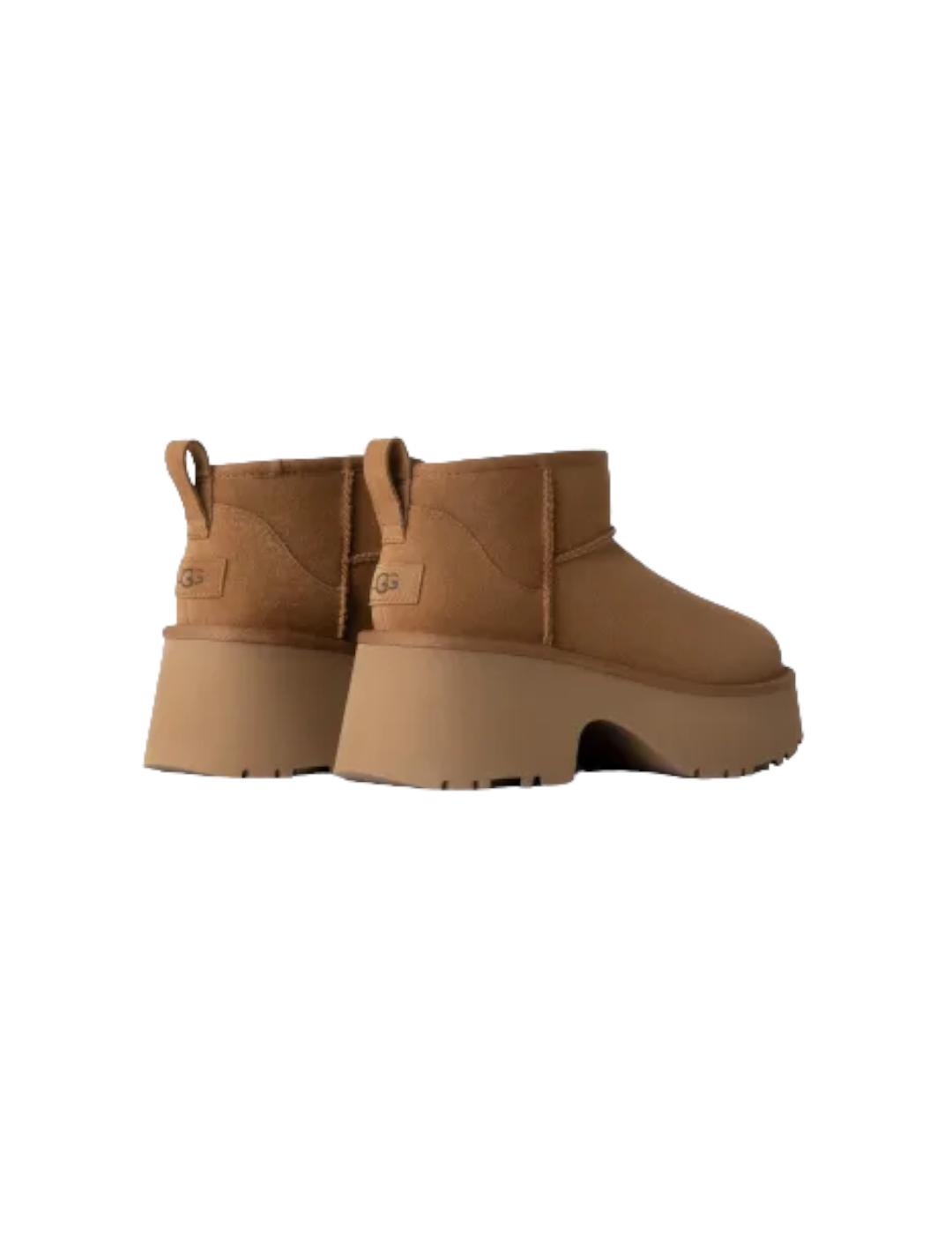 Botín Ugg Classic Ultra Mini New Heights Chesnut