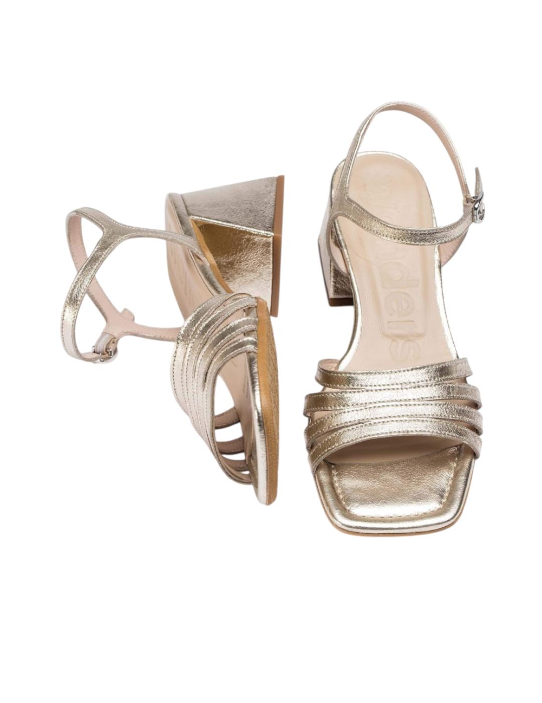 Sandalia Wonders Marcia Oro