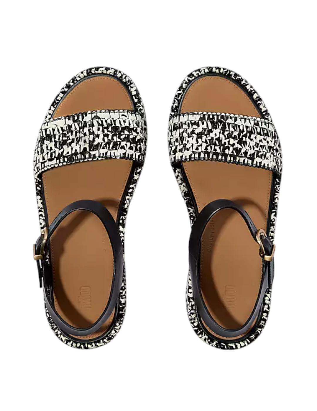 Sandalias Fitflop Platforms Woven Wedge Negro para mujer.