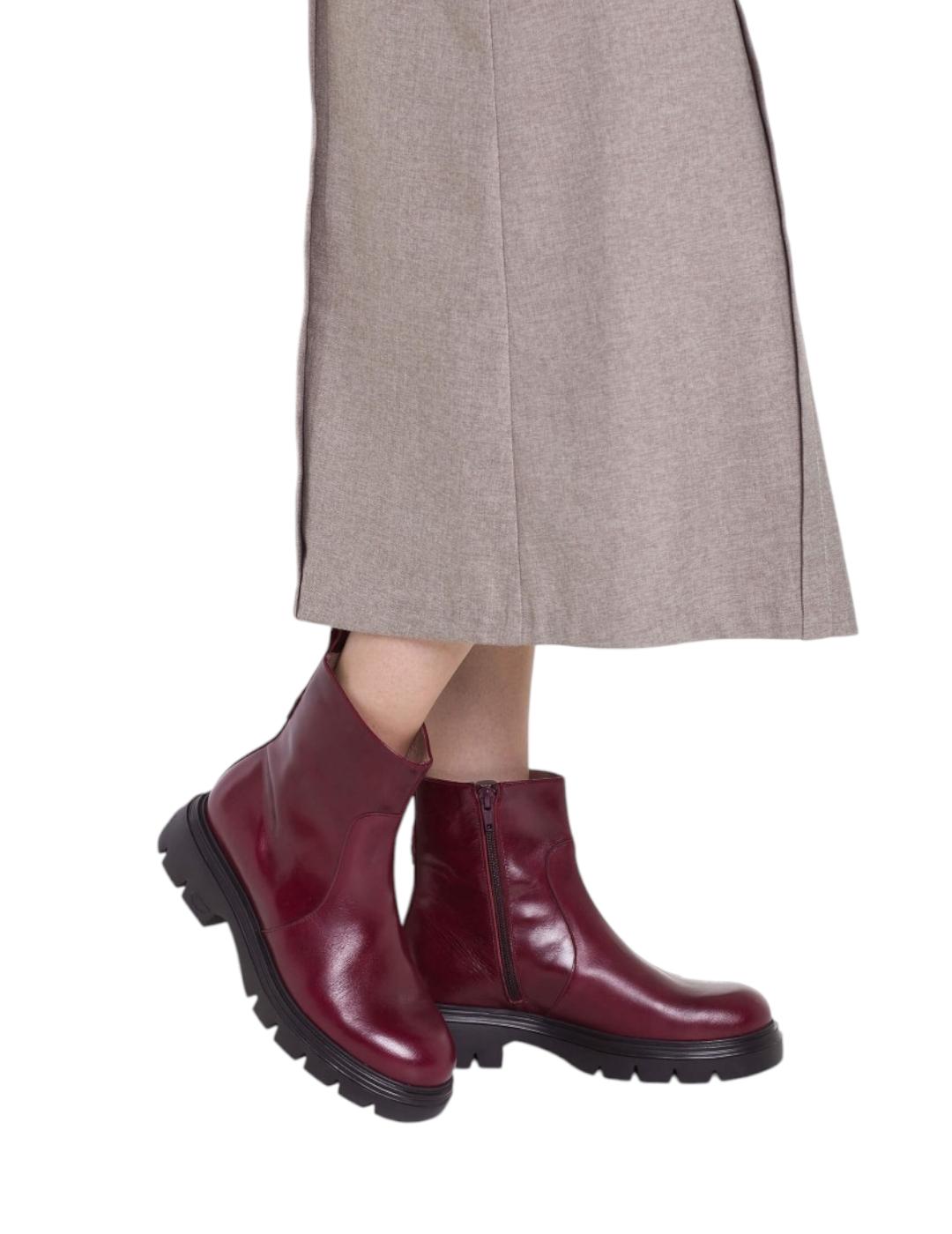 Botín Wonders Bone Vino