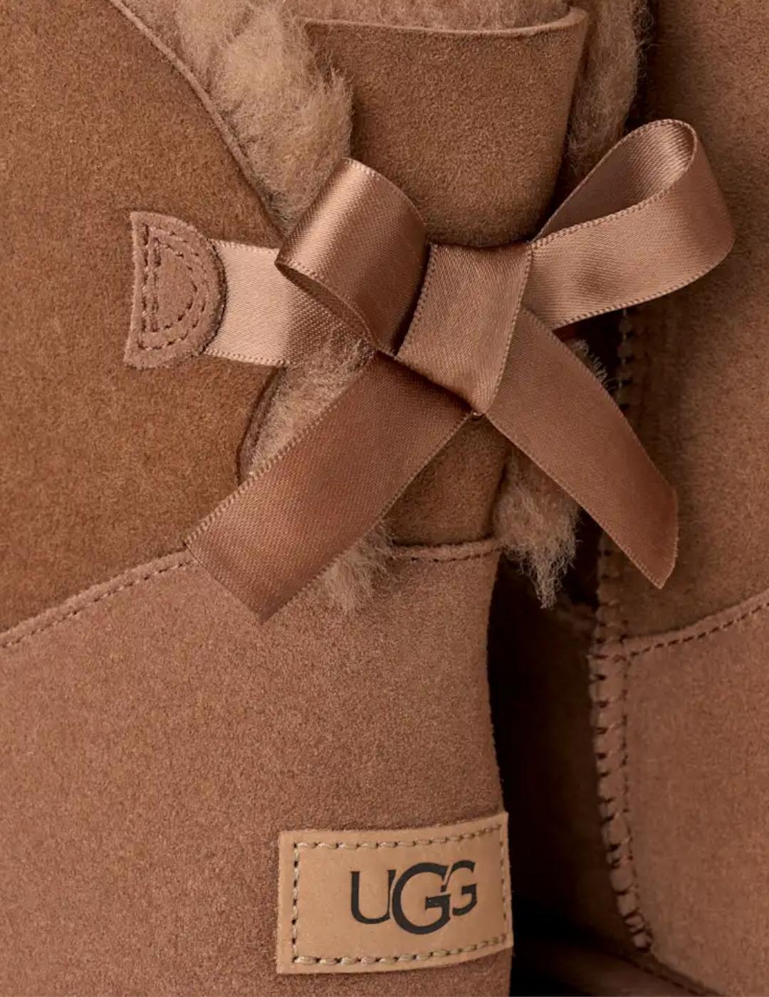 Botín Ugg Bailey Bow II Rocky Oak