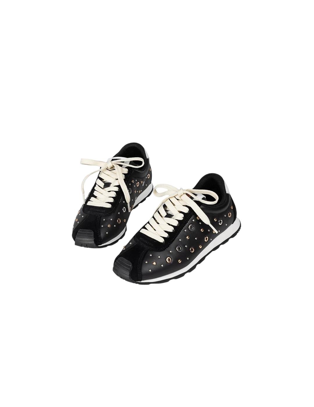 Zapatilla Popa Inara Tachuelas Negro